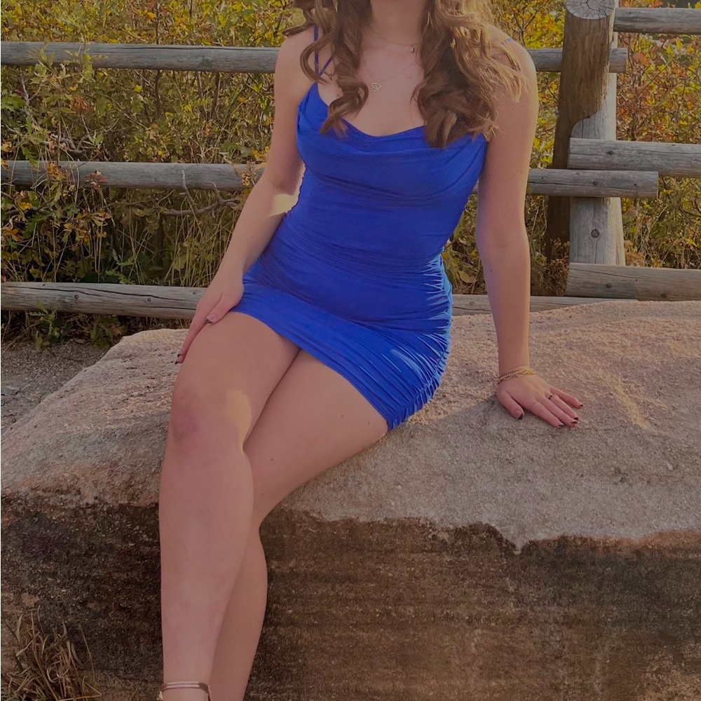 Windsor body con mini dress